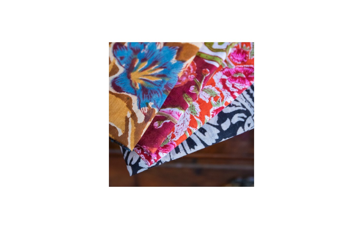 Les foulards imprimés : idéals pour l’été ou parfaits pour l’hiver ?